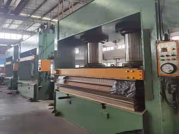 香港福江南板材,福江南木業(yè),香杉木生態(tài)板銷售,桐木生態(tài)板銷售,常德市福瑞江南建材貿(mào)易有限公司