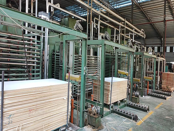 香港福江南板材,福江南木業(yè),香杉木生態(tài)板銷售,桐木生態(tài)板銷售,常德市福瑞江南建材貿(mào)易有限公司